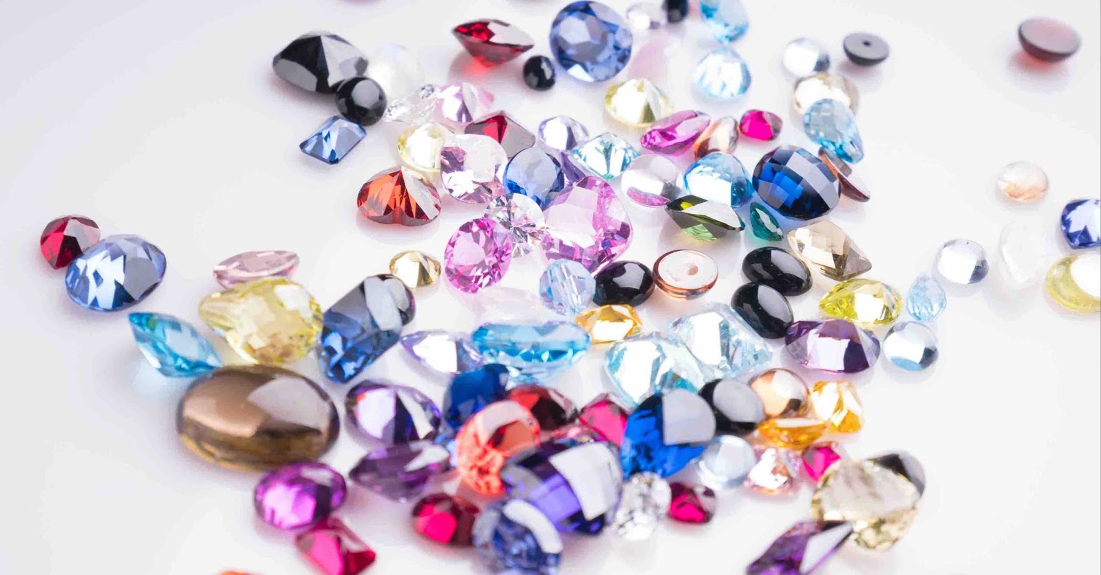 Your Guide to Coloured Gemstones