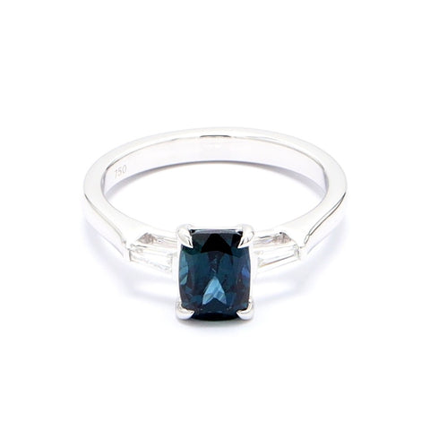 18ct white gold sapphire ring