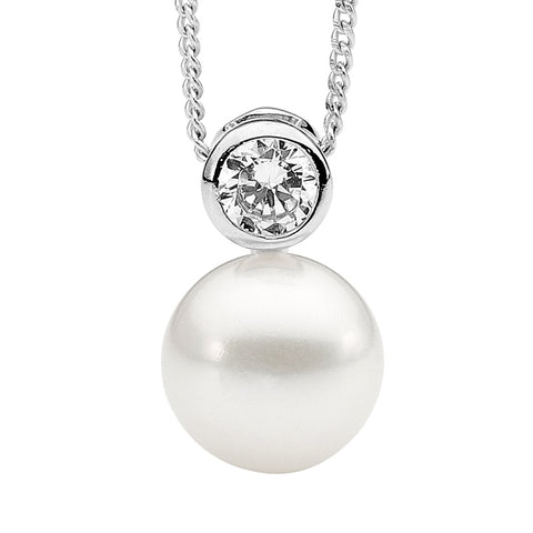 Sterling silver pearl pendant