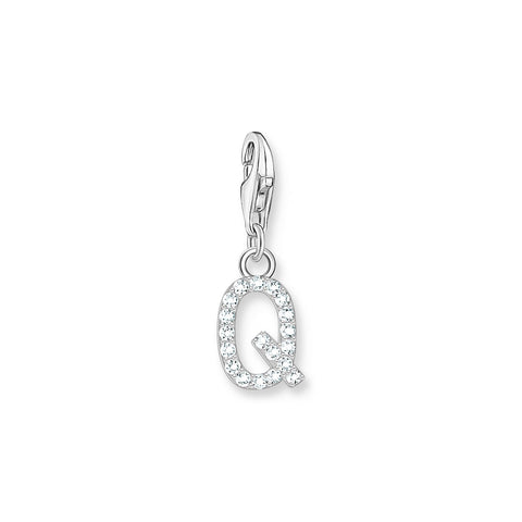 Charmista letter "Q" charm